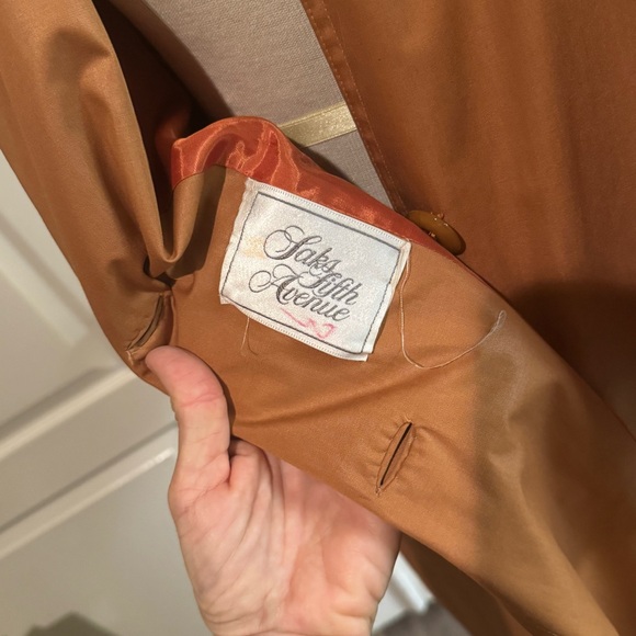 The vintage cape coat shoulder detail trending winter 2024 rust color overcoat - Picture 13 of 17